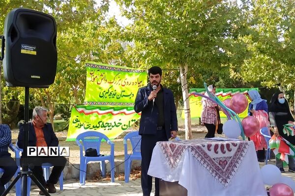 پیاده‌روی بزرگ دانش‌آموزی در شهر سورمق