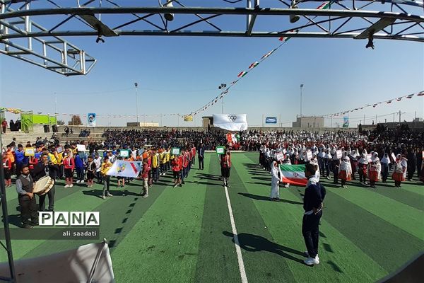 آیین افتتاحیه مسابقات ورزشی دانش‌آموزان شهرستان کلات(یادواره شهدای شهر چنار)طرح امیدستان۱۰۰