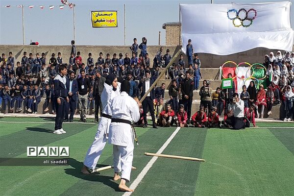 آیین افتتاحیه مسابقات ورزشی دانش‌آموزان شهرستان کلات(یادواره شهدای شهر چنار)طرح امیدستان۱۰۰