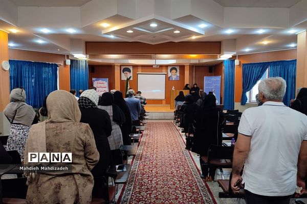 اولین جلسه انتخابات انجمن اولیا و مربیان در دبیرستان آرمینه مصلی نژاد ناحیه ۶ مشهد