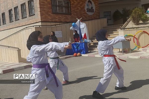 مراسم المپیاد ورزشی درون مدرسه‌ای در دبیرستان دخترانه شهید سردار سلیمانی شهرستان‌فیروزکوه