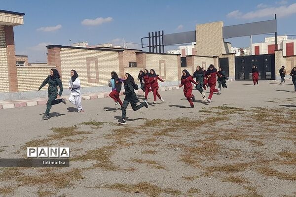 مراسم المپیاد ورزشی درون مدرسه‌ای در دبیرستان دخترانه شهید سردار سلیمانی شهرستان‌فیروزکوه