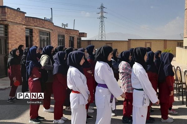 مراسم المپیاد ورزشی درون مدرسه‌ای در دبیرستان دخترانه شهید سردار سلیمانی شهرستان‌فیروزکوه