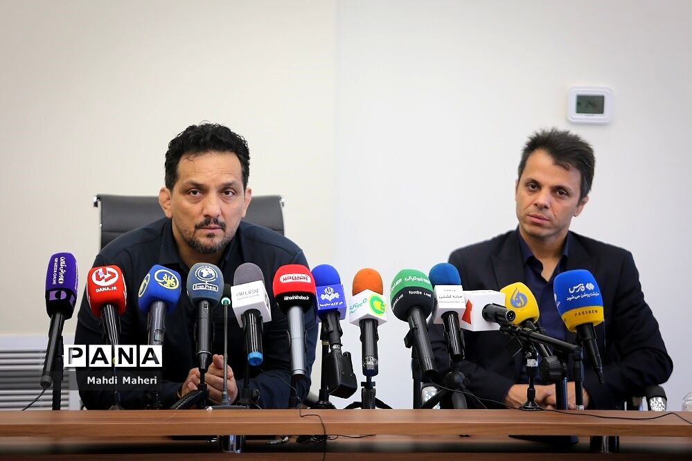نشست خبری مربیان کشتی آزاد و فرنگی