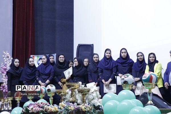 مراسم تقدیر از قهرمانان و مدال‌آوران ورزشی آموزش و پرورش اسلامشهر