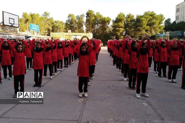 المپیاد ورزشی درون مدرسه‌ای در دبیرستان دخترانه حاج علی اکبر بهادر گراشی