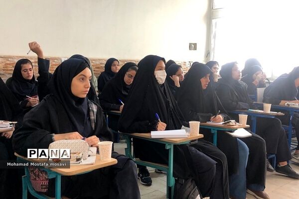 برگزاری اولین جلسه آموزشی خبرنویسی ویژه دانش‌آموزان خبرنگار دختر در ناحیه 2 ری