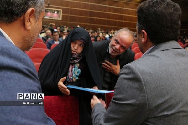 یادواره شهدای دانش‌آموز و معلم آموزش و پرورش ناحیه پنج تبریز