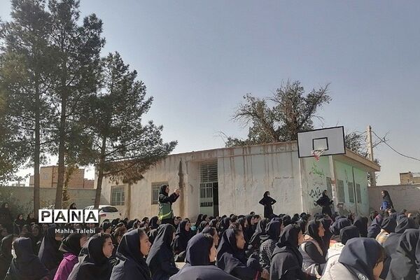 برگزاری جشن ورزش در مدرسه زکیه شهریار
