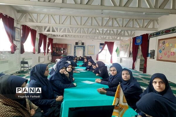 آموزش  امر به معروف و نهی از منکر با هدف آگاهی بخشی به دانش‌آموزان