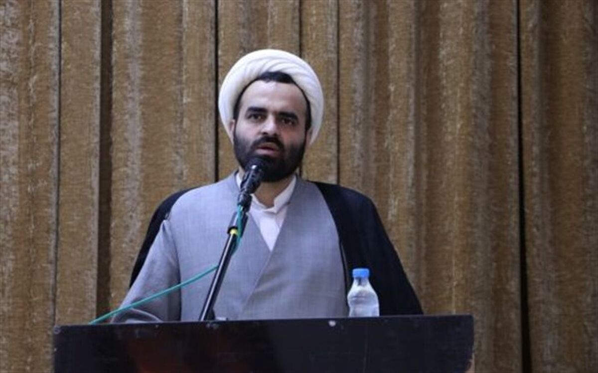 د‌انش‌آموزان برای دفاع از حق و ‌رسیدن به آرمان‌های اسلام و انقلاب از ابزار هنر کمک بگیرند