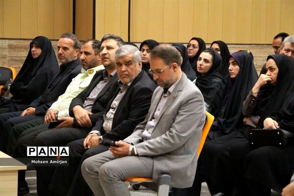 آیین بزرگداشت هفته پیوند اولیا و مربیان در سمنان