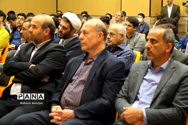 آیین بزرگداشت هفته پیوند اولیا و مربیان در سمنان