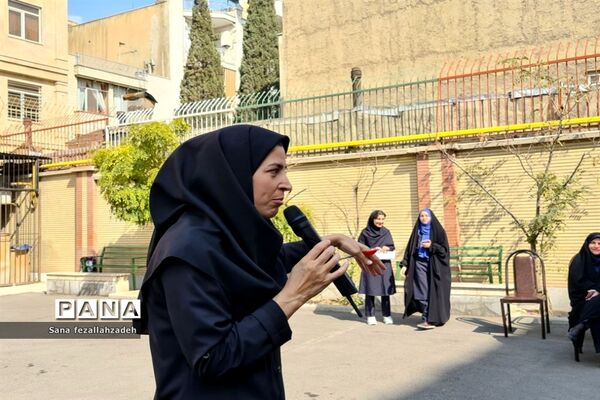 افتتاحیه مسابقات ورزشی در دبیرستان فرهنگ ۱۳