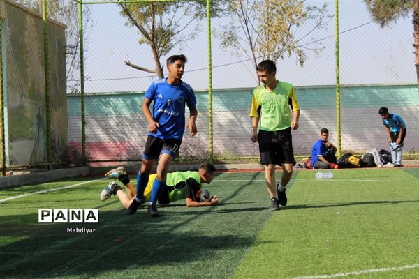 برگزاری مسابقه فوتبال بین مدارس شهر جوادآباد