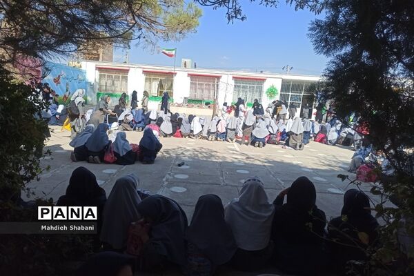 گرامیداشت هفته تربیت‌بدنی و ورزش در دبستان شهید نجفی فدافن کاشمر