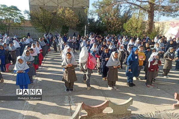 گرامیداشت هفته تربیت‌بدنی و ورزش در دبستان شهید نجفی فدافن کاشمر