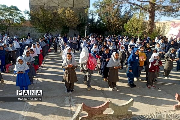 گرامیداشت هفته تربیت‌بدنی و ورزش در دبستان شهید نجفی فدافن کاشمر
