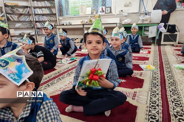برگزاری جشن قرآن در دبستان شاهد امام کاظم (ع)