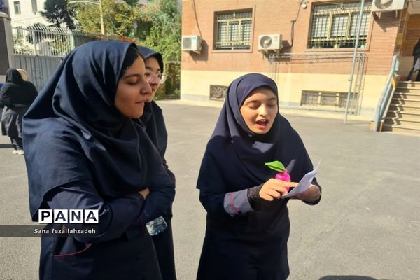 برگزاری جشنواره مدیریت هزینه درآمد در دبیرستان فرهنگ ۱۳