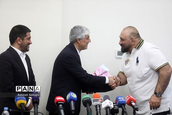مراسم تجلیل از مدال‌آوران مسابقات جهانی کشتی ۲۰۲۳ صربستان