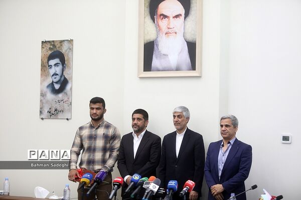 مراسم تجلیل از مدال‌آوران مسابقات جهانی کشتی ۲۰۲۳ صربستان