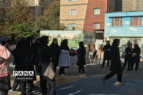 بزرگداشت هفته تربیت‌بدنی در دبیرستان شاهد ارض اقدس