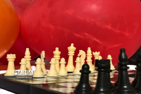 بزرگداشت هفته تربیت‌بدنی در دبیرستان شاهد ارض اقدس
