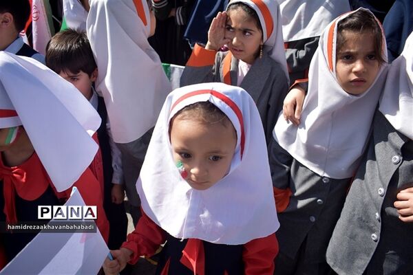 اجتماع مادران و دختران بهاباد یزد در حمایت از کودکان مظلوم غزه