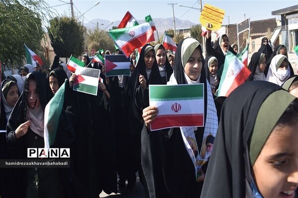 اجتماع مادران و دختران بهاباد یزد در حمایت از کودکان مظلوم غزه