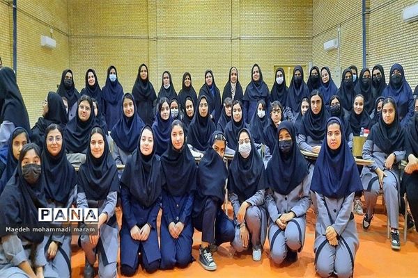 هفته تربیت بدنی در دبیرستان فرزانگان زاهدان