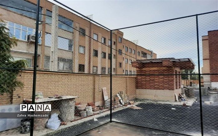 باید ‌شبانه‌روزی ‌در میدان پای کار مدرسه‌سازی بود