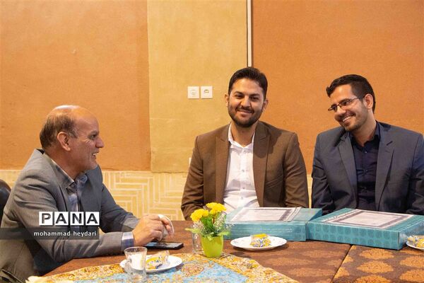 مراسم تودیع و معارفه معاونت‌ها و کارشناسان سازمان دانش‌آموزی استان یزد