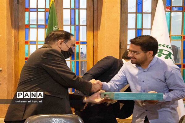 مراسم تودیع و معارفه معاونت‌ها و کارشناسان سازمان دانش‌آموزی استان یزد