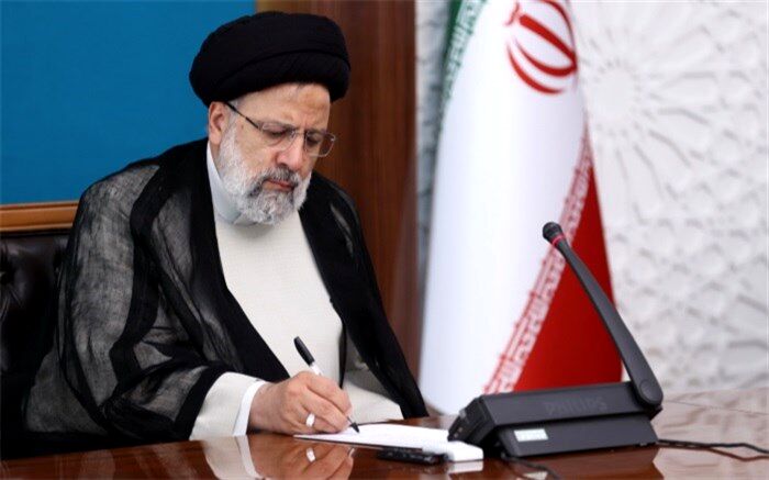  رئیسی مصوبه تمدید قانون برنامه پنج‌ساله ششم را برای اجرا ابلاغ کرد