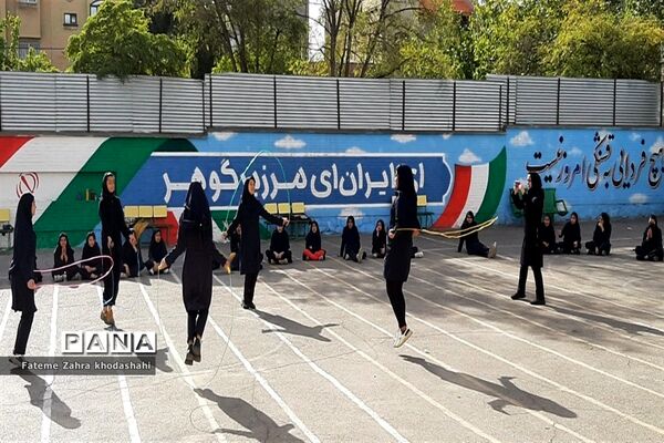 برگزاری المپیاد درون مدرسه‌ای در دبیرستان شهید رازی مشهد مقدس
