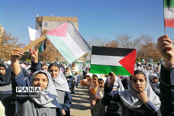 مراسم حمایت از فلسطین در دبستان دخترانه کوثر