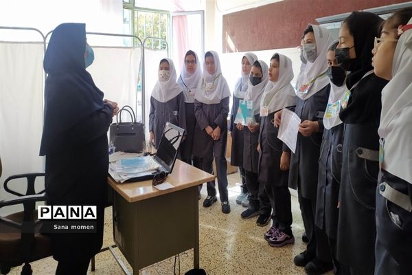 انجام معاینات مقدماتی دانش‌آموزان وشرح وظایف به سفیران سلامت