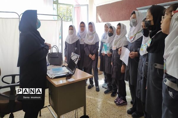 انجام معاینات مقدماتی دانش‌آموزان وشرح وظایف به سفیران سلامت