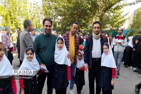 اردوی درون مدرسه‌ای پدر و دختری در مدرسه بنت‌الهدی پاکدشت