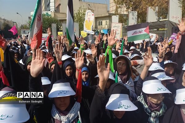 اجتماع دانش‌آموزان درحمایت از کودکان غزه