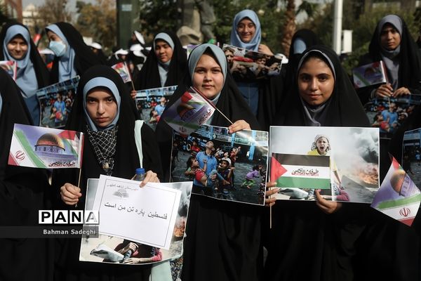 اجتماع دانش‌آموزان درحمایت از کودکان غزه