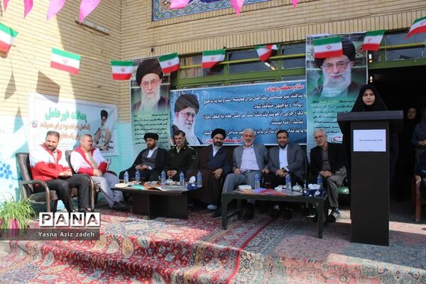 آیین نواختن زنگ پدافند غیرعامل در مدرسه موفقیان یک شهرستان بهارستان