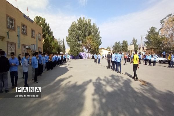 المپیاد درون مدرسه‌ای دبیرستان نمونه آیت الله خامنه‌ای کاشمر