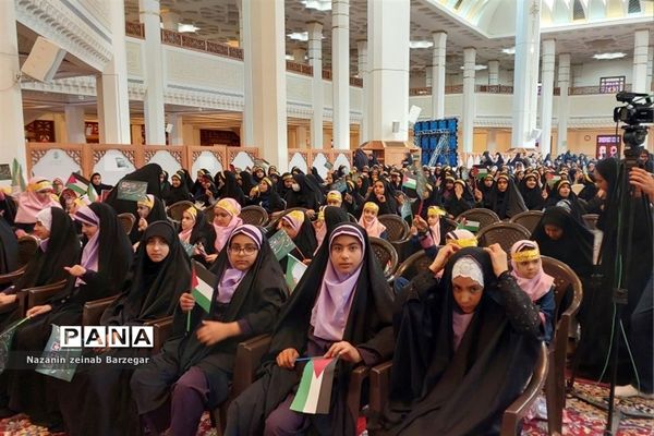 بزرگداشت شهدای دانش‌آموز حادثه تروریستی حرم مطهر احمد بن موسی (ع)