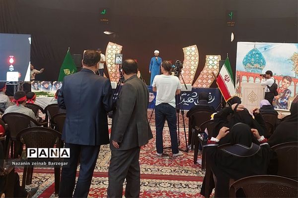 بزرگداشت شهدای دانش‌آموز حادثه تروریستی حرم مطهر احمد بن موسی (ع)