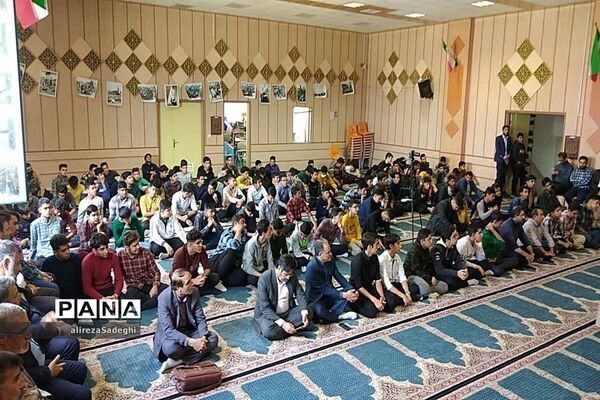 یادواره شهدای دانش‌آموز در دبیرستان امام علی(ع) ابرکوه