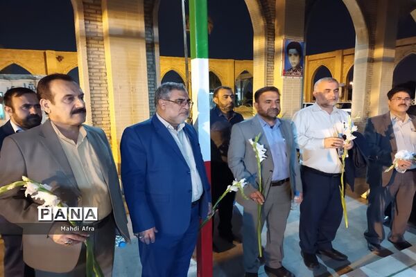 تجدید بیعت با مزار مطهر شهدای دانش‌آموز بهبهان