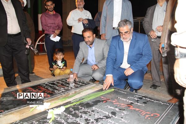تجدید بیعت با مزار مطهر شهدای دانش‌آموز بهبهان