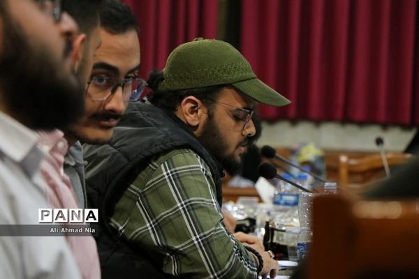 نشست استاندار قم با دبیران تشکل‌های دانشجویی